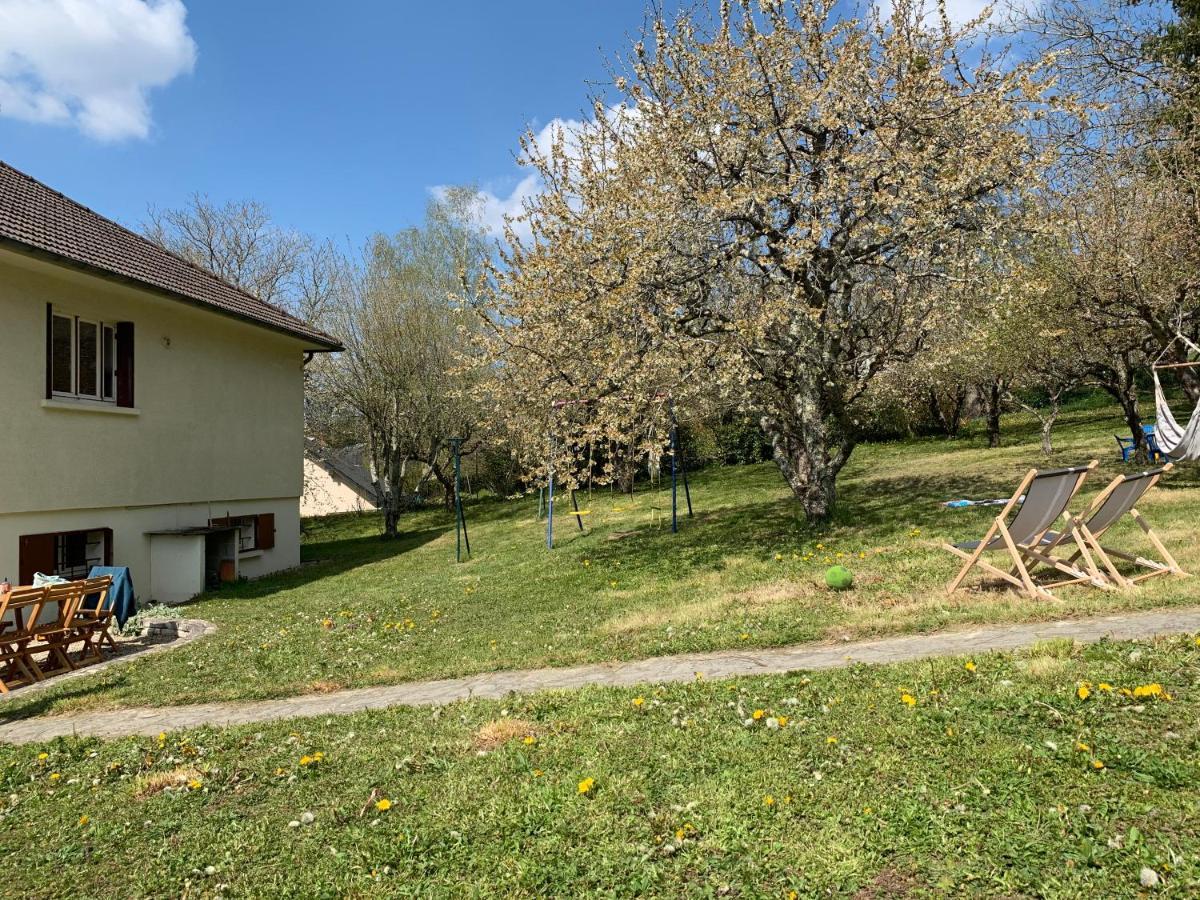 Charme A Saint-Fargeau Villa Buitenkant foto